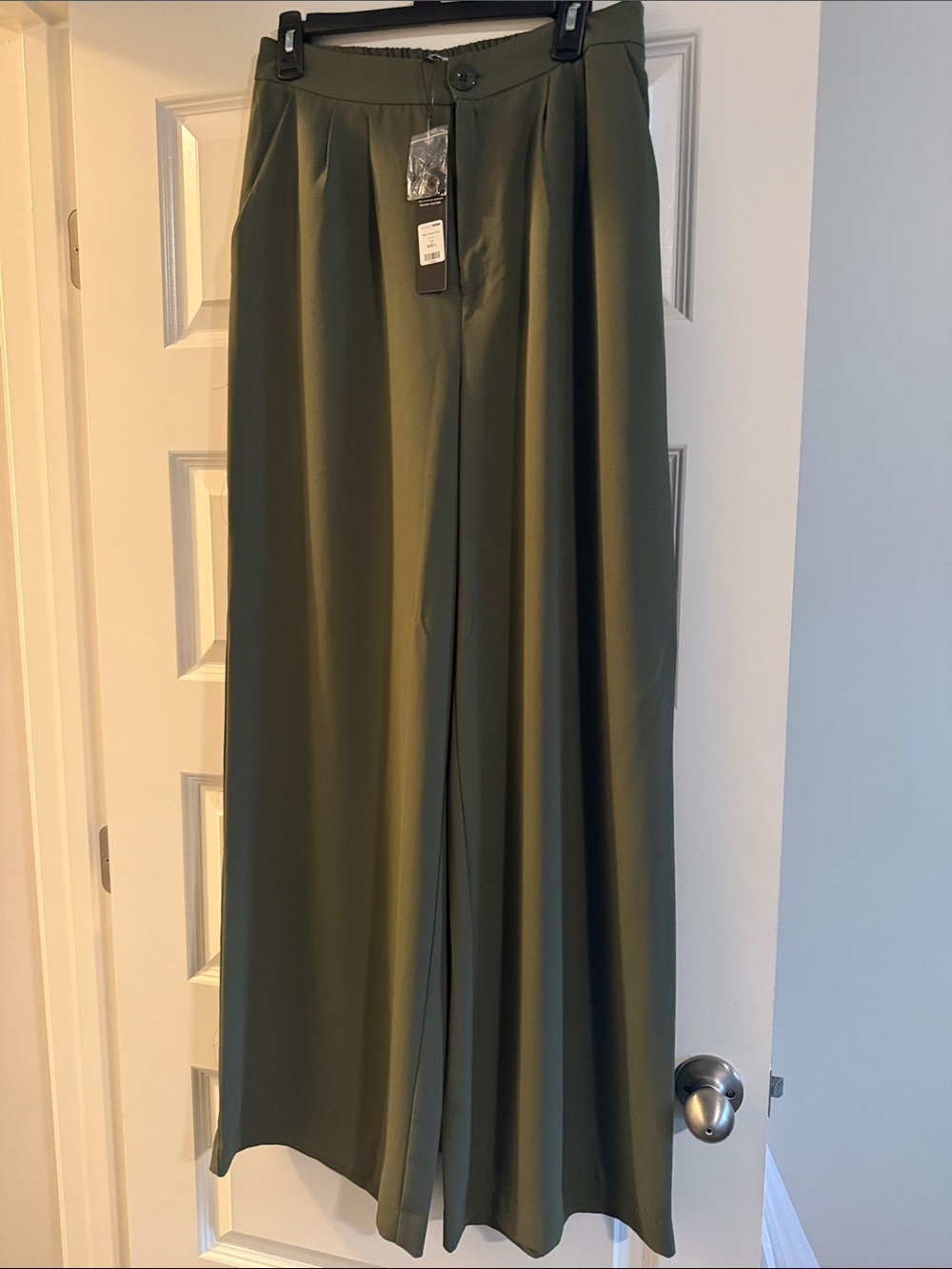 Fashion Nova Olive Green Wide Leg High-Rise Pants - Picture 4 of 4